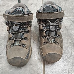KEENS waterproof Toddler hiking boots size 10
